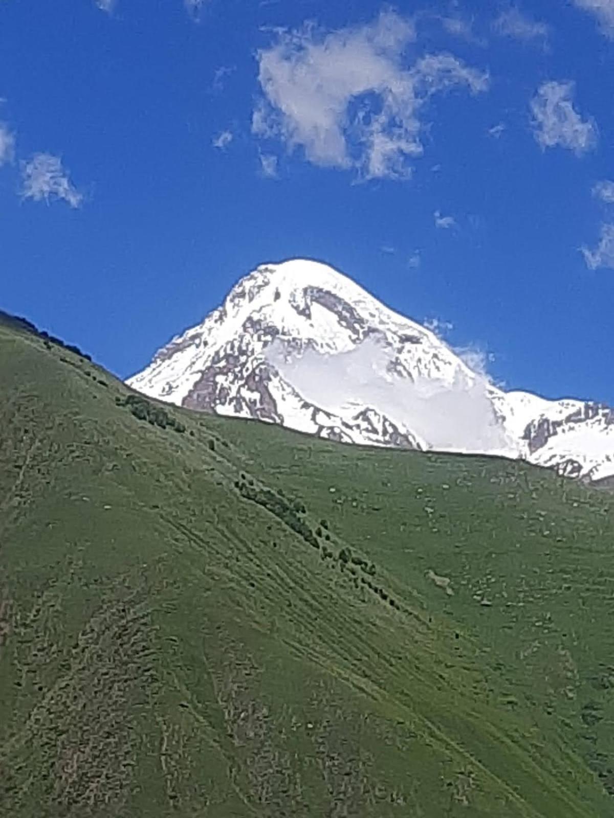 Cliffside Cottage Kazbegi Exteriér fotografie